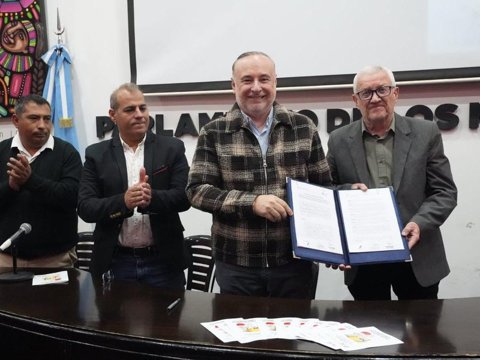 El Municipio lanzó una nueva línea de microcréditos para conexiones domiciliarias de servicios esenciales