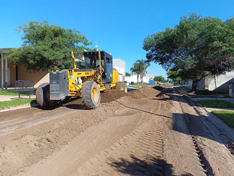 Calle Chile: Avanza la pavimentación en barrio Ramón Carrillo