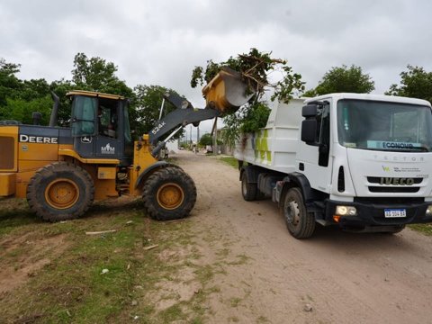 Realizaron trabajos de mantenimiento de calles y limpieza en espacios verdes