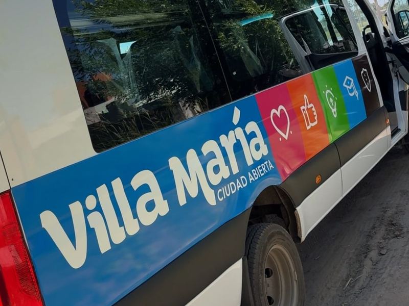 La nueva unidad de transporte realiza 12 viajes diarios para estudiantes con discapacidad