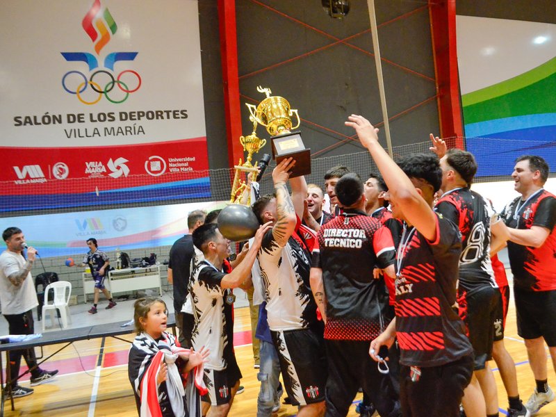 Pumas y Funebreros se consagraron campeones de la Liga Municipal de Handball Amateur